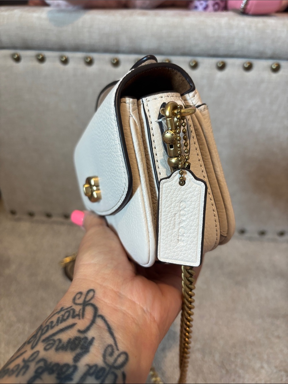 Coach chalk crossbody (mini bag) - Picture 2 of 9
